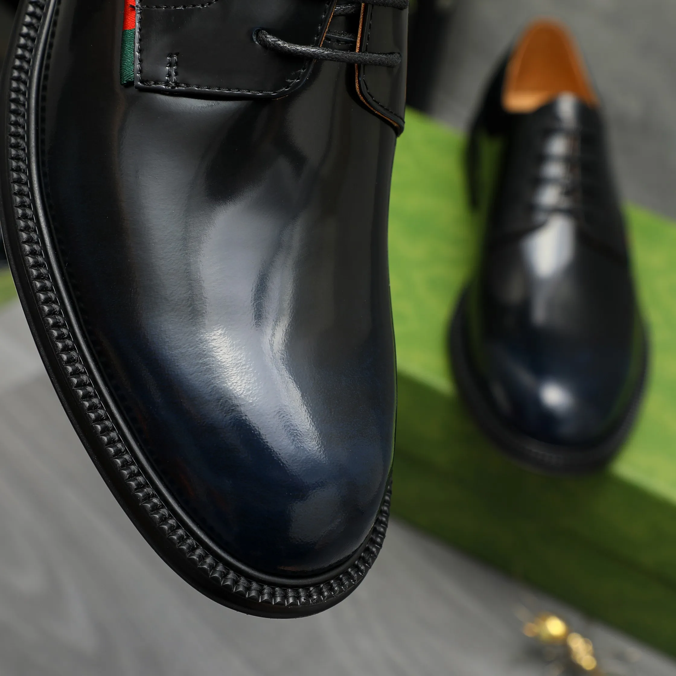 Men's shoes 💰500 Product trademark: GUCCI "Gucci" business lace-up leather shoes Regular size: 38-44 (45.46 custom-made, non-returnable) Product materials: Selected color-brushed cowhide upper, cowhide lining, original rubber outsole